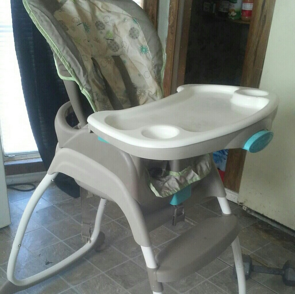 Ingenuity trio high chair